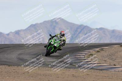 media/Nov-16-2025-Race Pace (Sun) [[8c5fa54630]]/Non Verified Riders (1st 20 Minutes)/6-Turn 12 (2pm)/